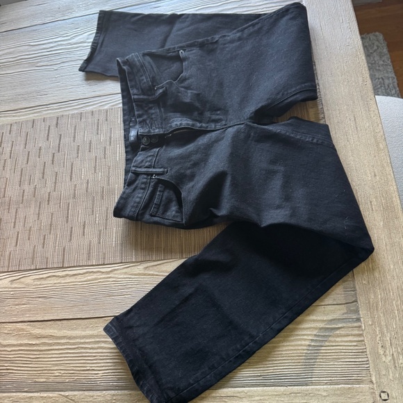 Hudson crop leg jean size 8 - Picture 3 of 3